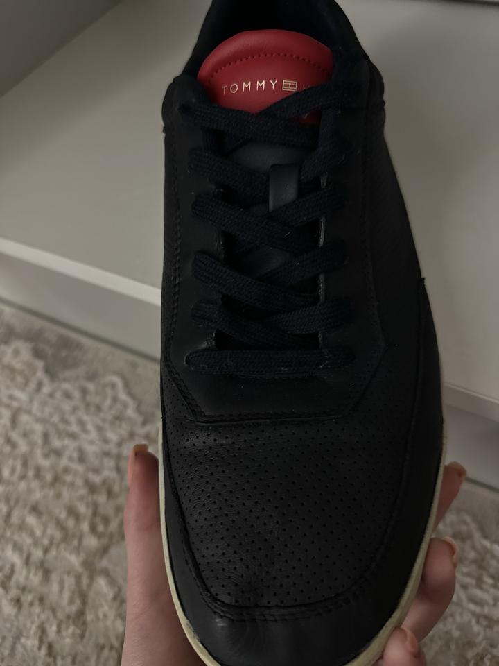 Tommy Hilfiger