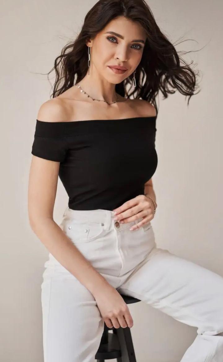 Stradivarius Укороченный топ с открытыми плечами