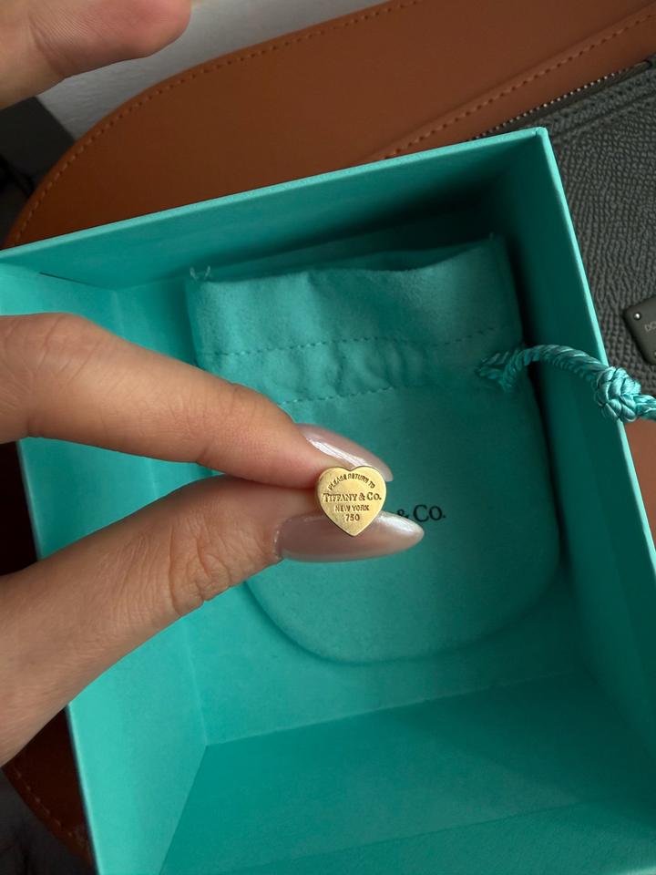 Серьга Tiffany & Co. сердце