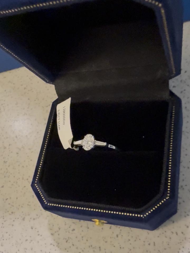 jewerly ala Кольцо с бриллиантом