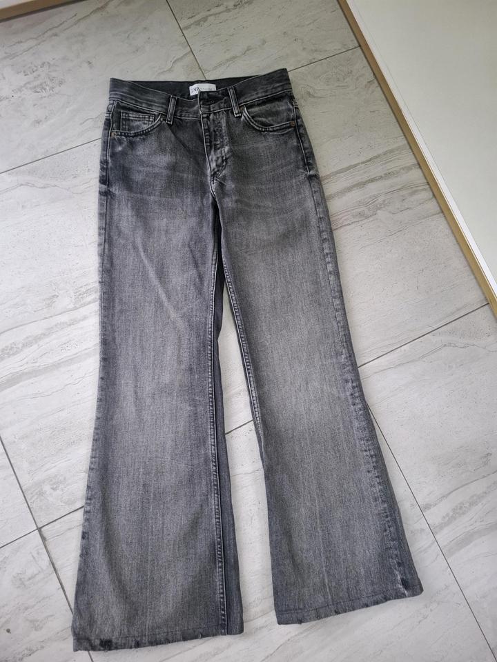Джинсы Zara
