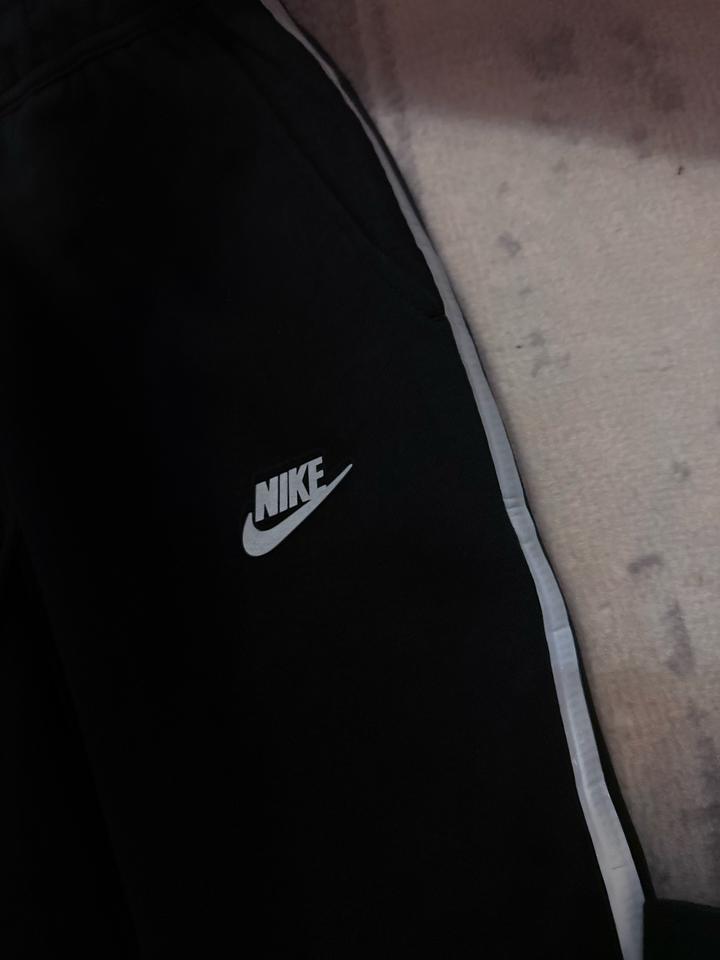 Спортивные брюки Nike