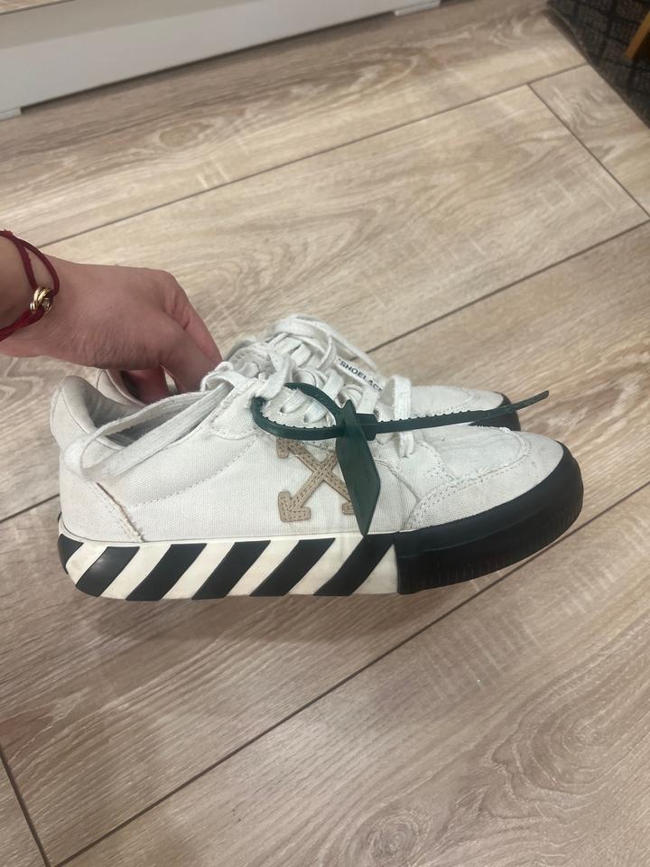 Off White
