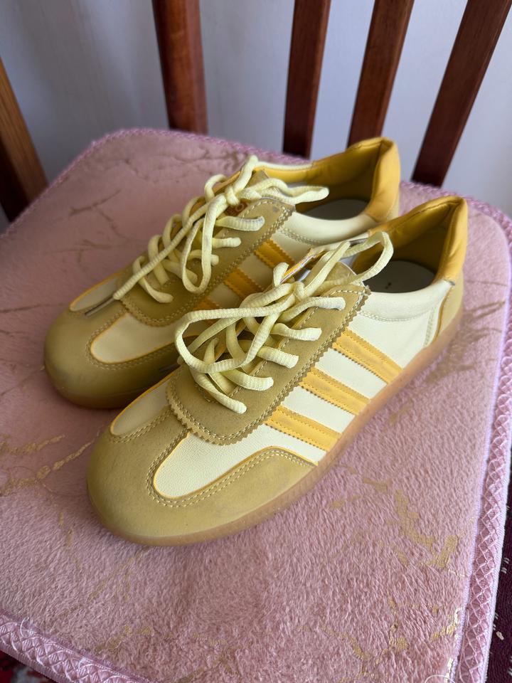 Кроссовки adidas