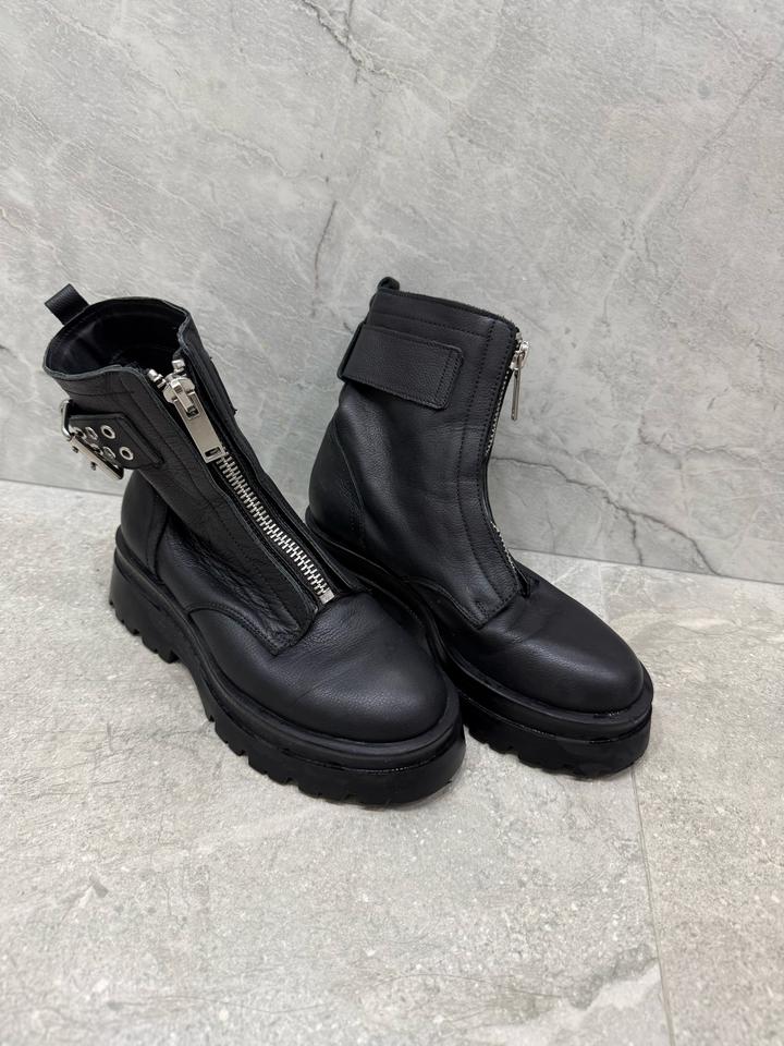 Демисезонные ботинки Stradivarius