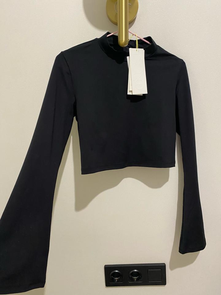 Топ H&M Move