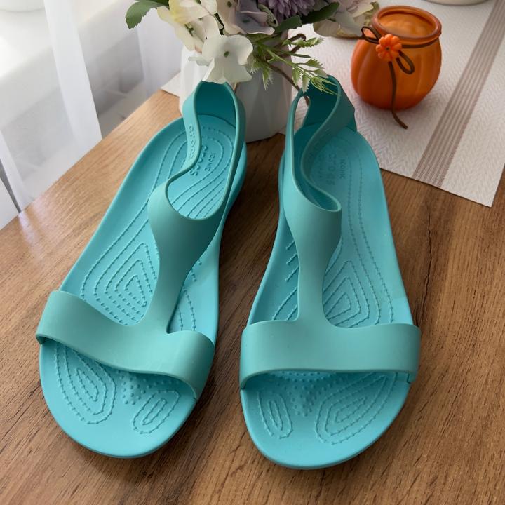 Сандалии Crocs