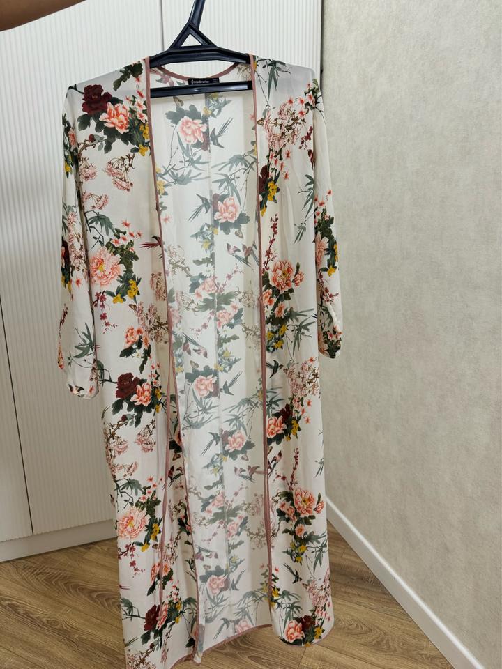 Кимоно Stradivarius
