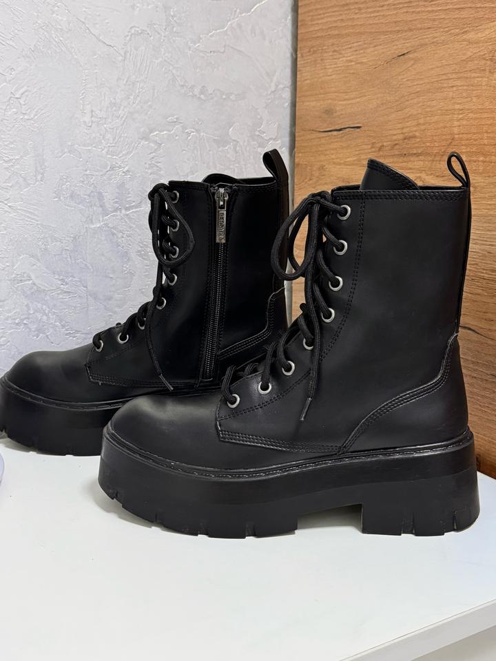 Ботинки  Bershka