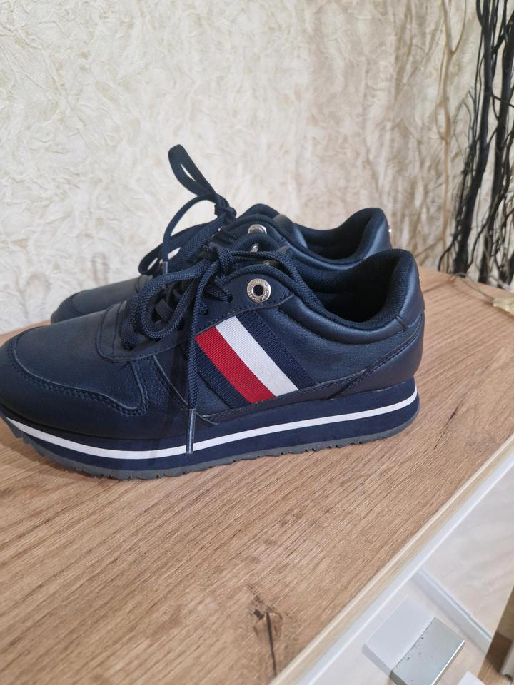 Tommy Hilfiger Кросрвки Tommy