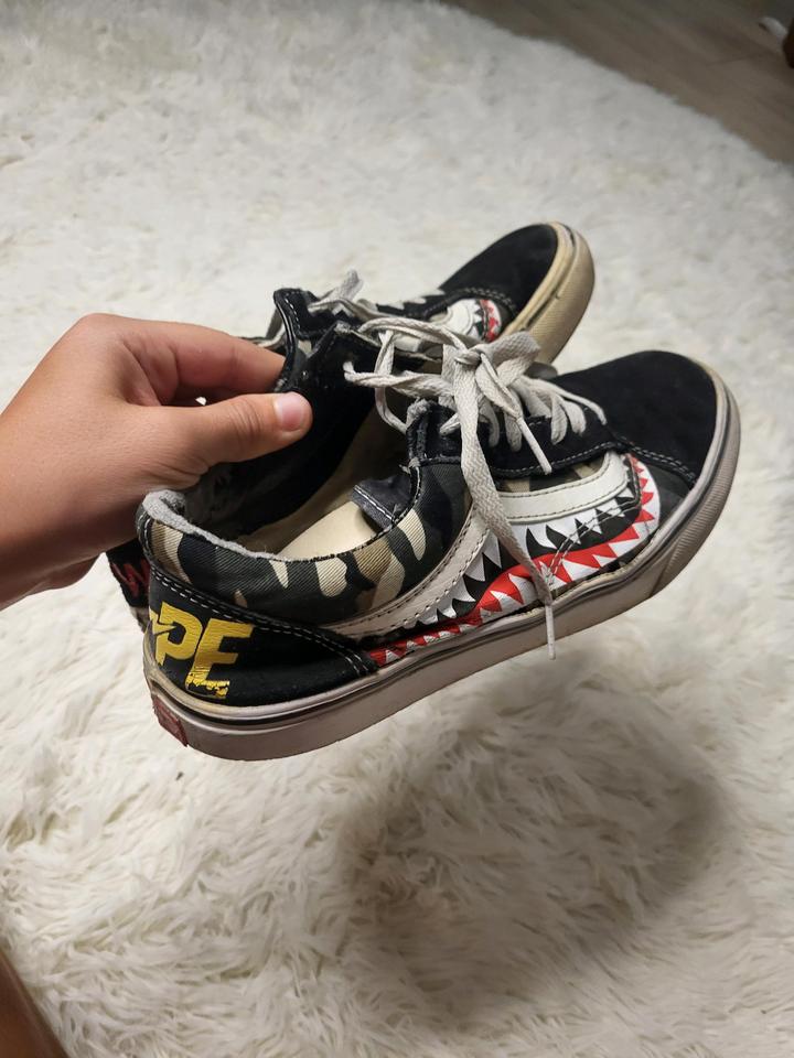 BAPE