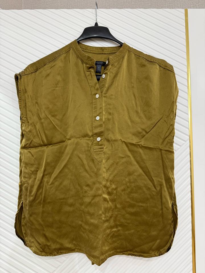 Banana Republic