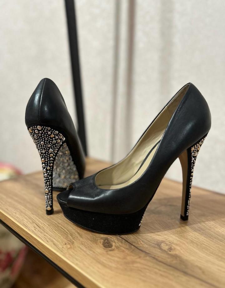 Туфли ALDO на каблуке с декором