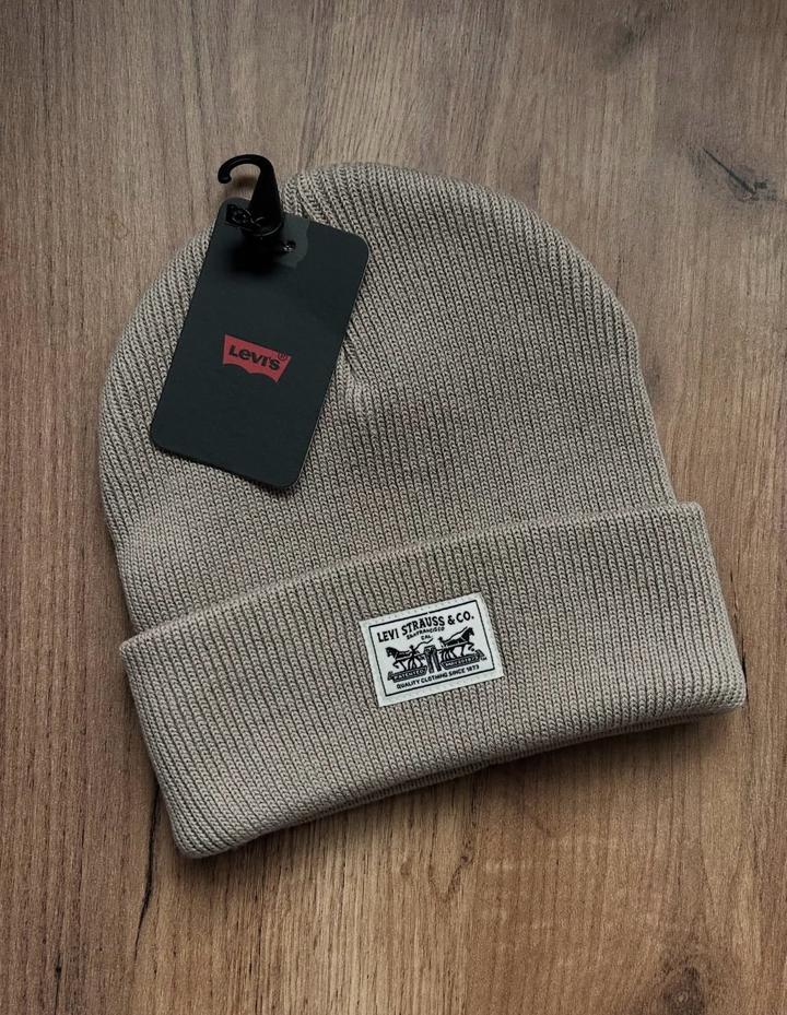 Шапка Levi's