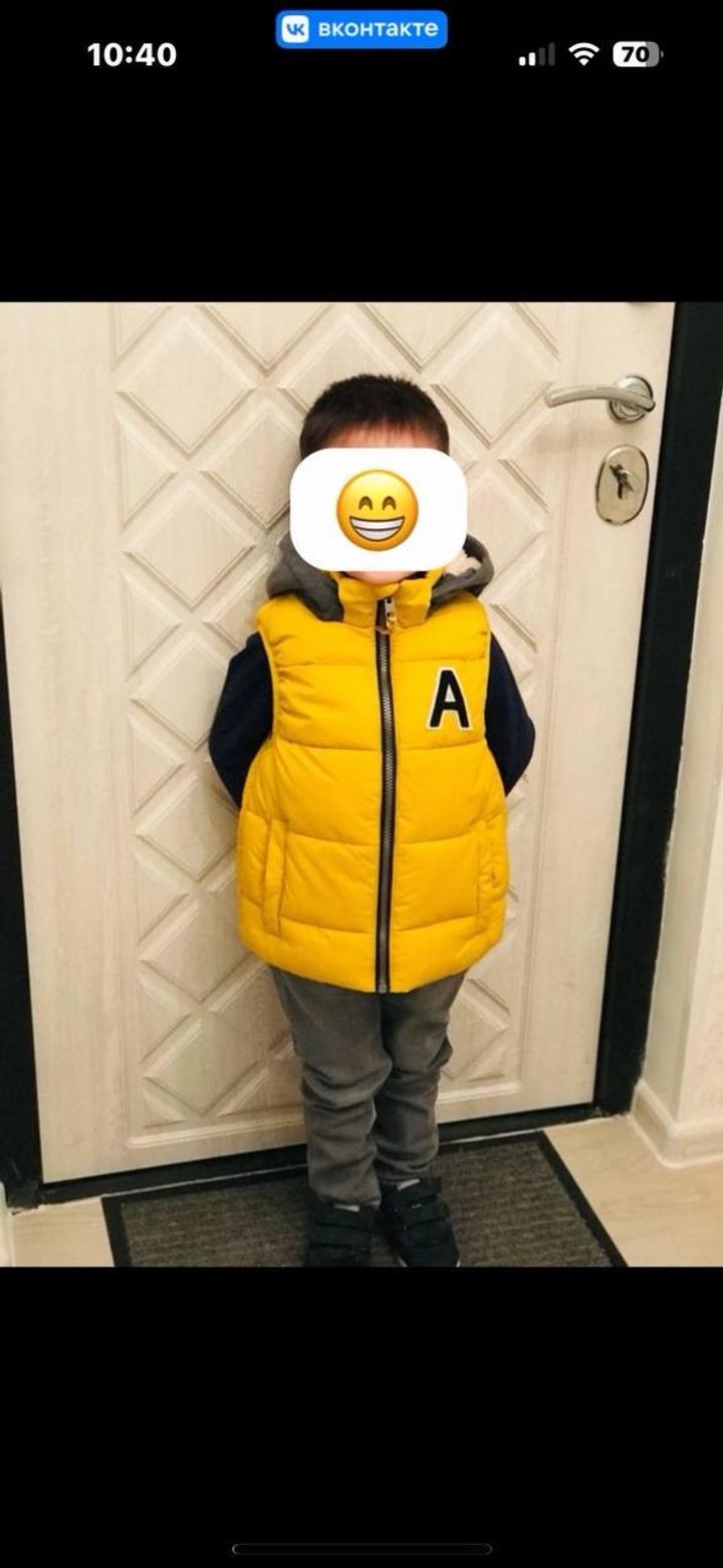 Жилетки H&M 2шт