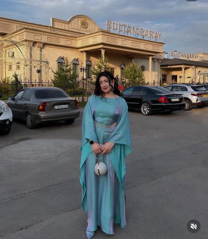 Платье с завязками внутри