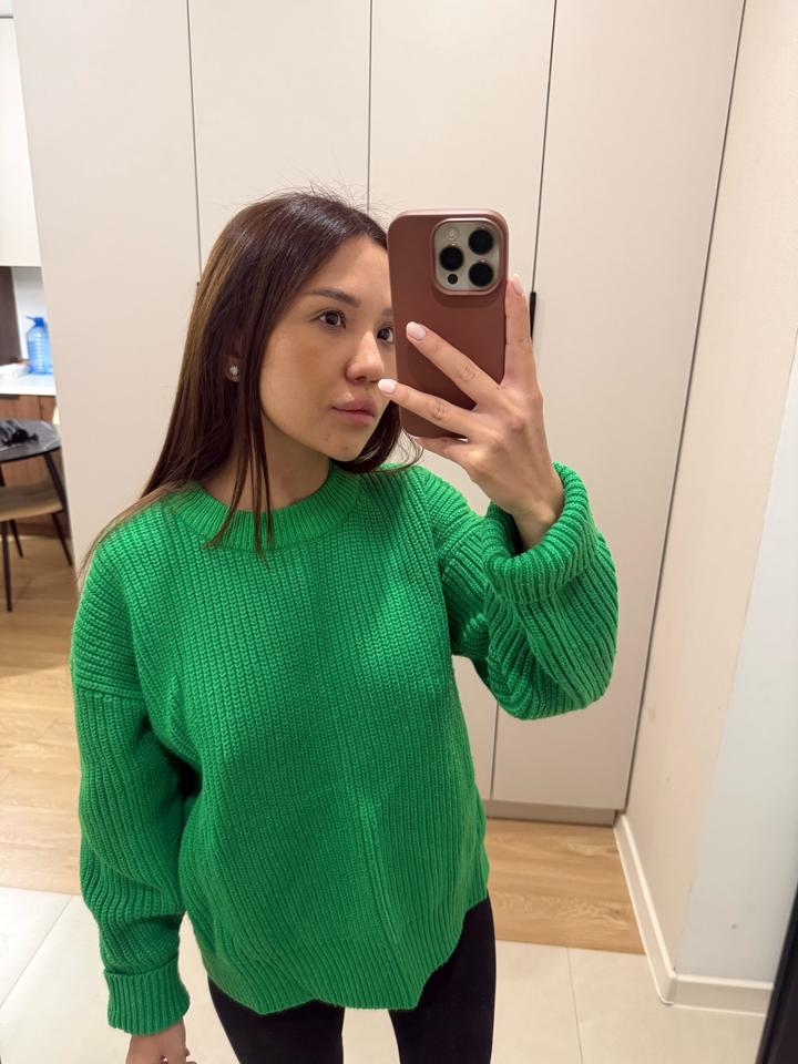 Зеленый вязаный свитер zara