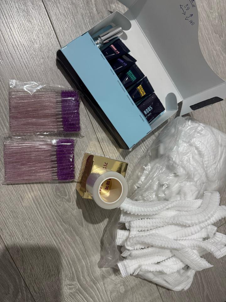 EYELASH MAKER