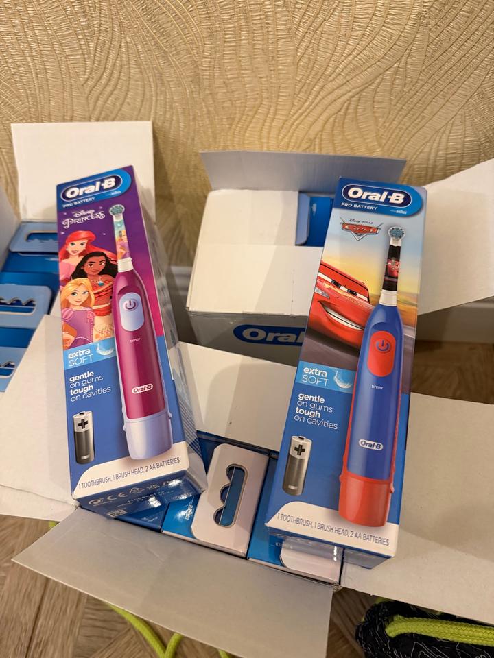 Электрическая зубная щетка Oral-B Kids Cars