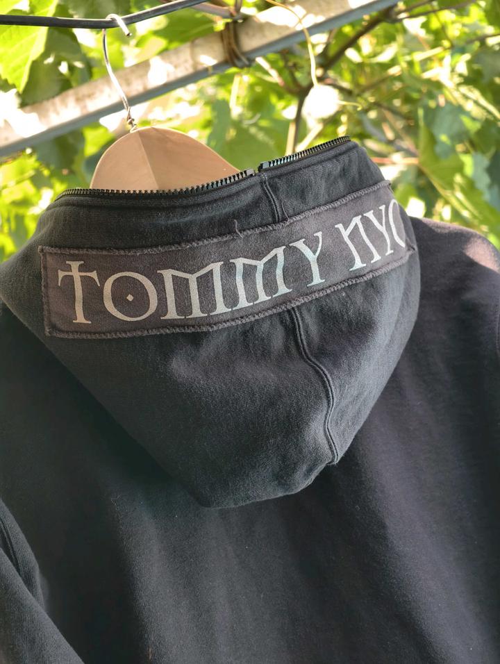 Tommy Hilfiger
