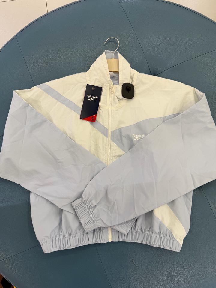 Reebok (s, m,l размеры) Ветровка Reebok
