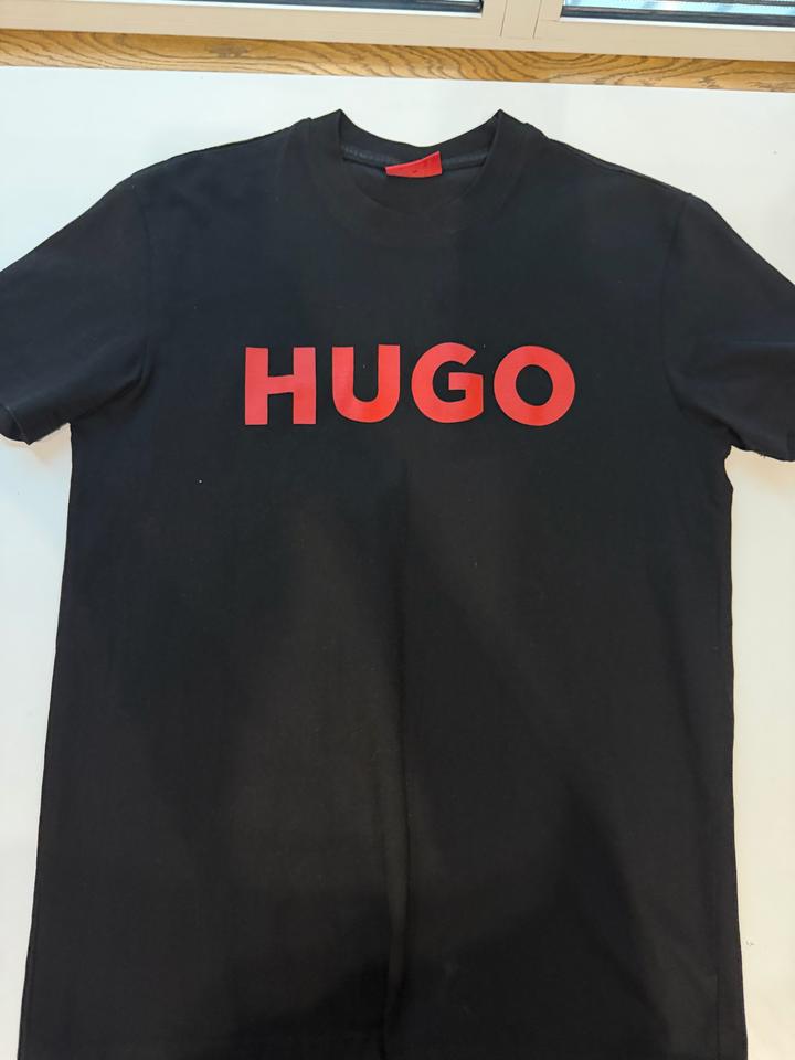 Футболка HUGO