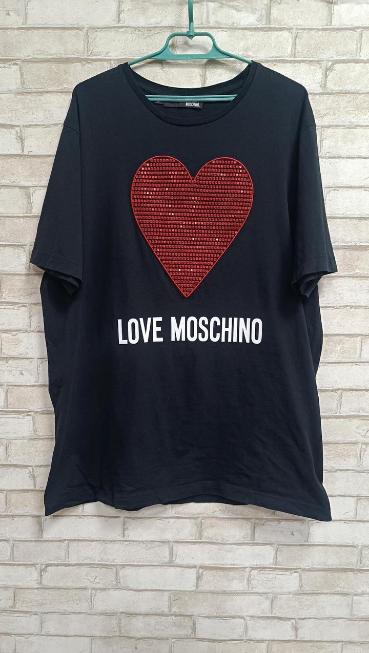 Love Moschino