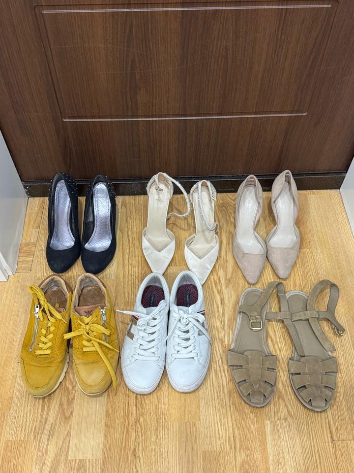 Charles & Keith Продам все пары обуви