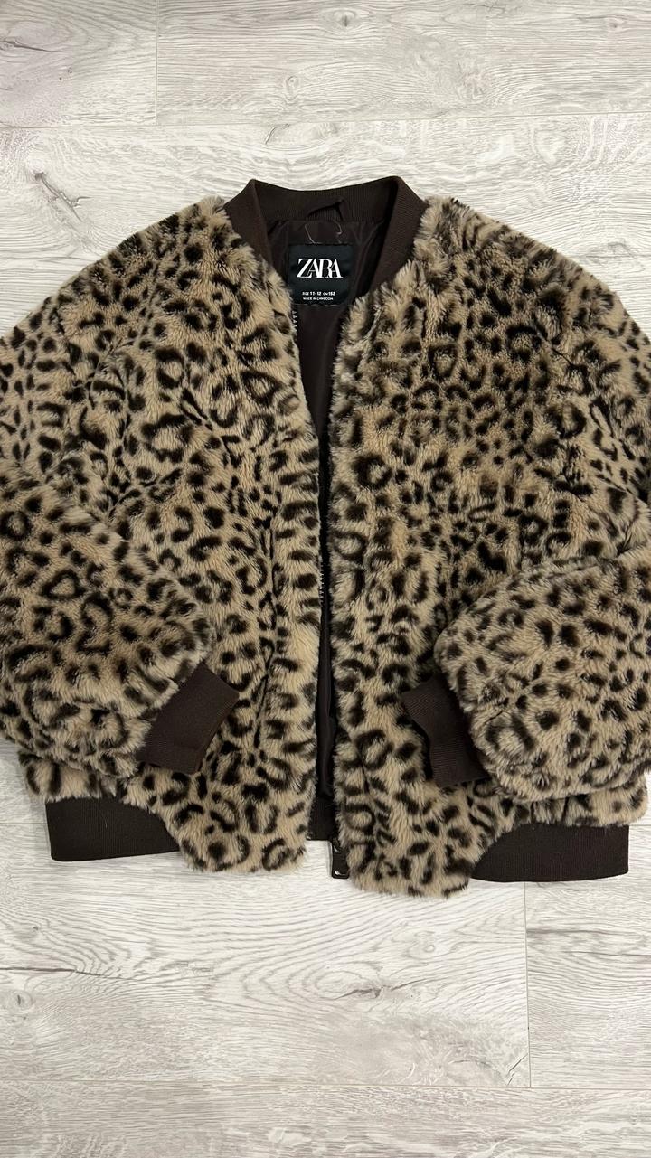 Бомбер Zara