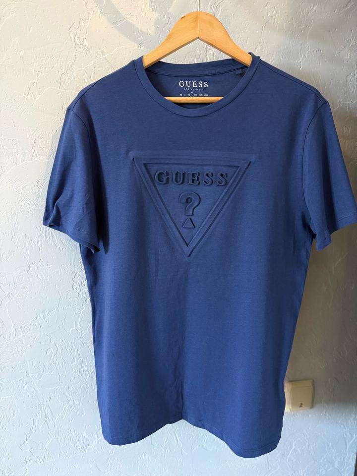 Футболка Guess