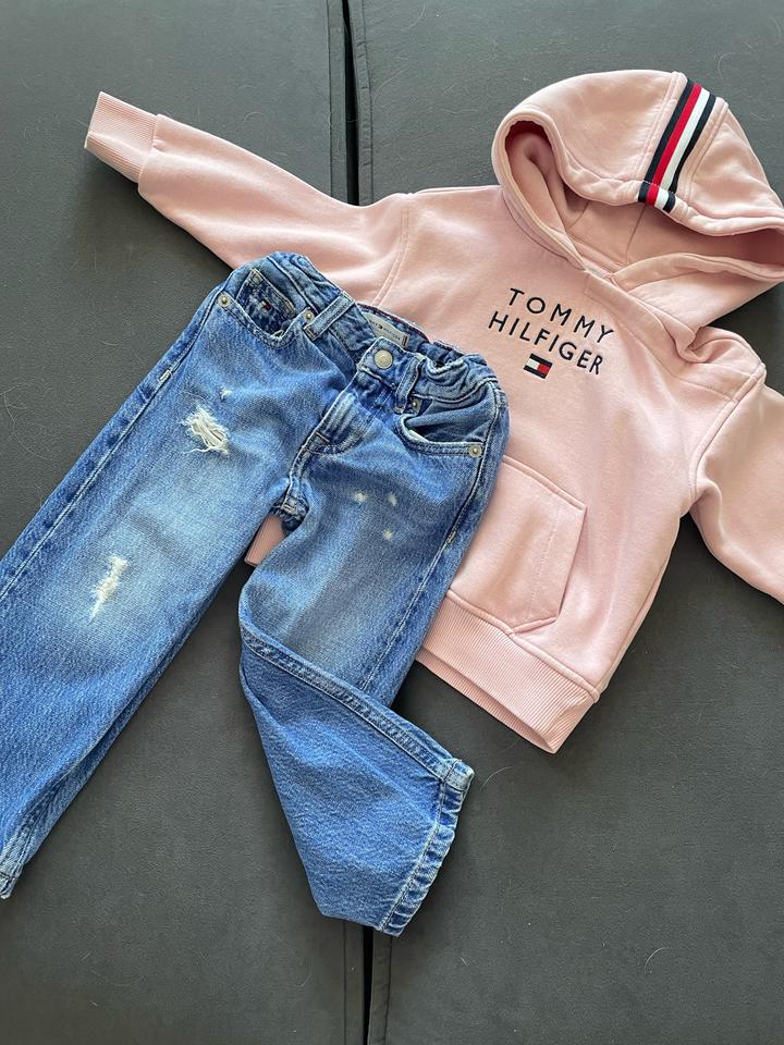 Худи и джинсы Tommy Hilfiger