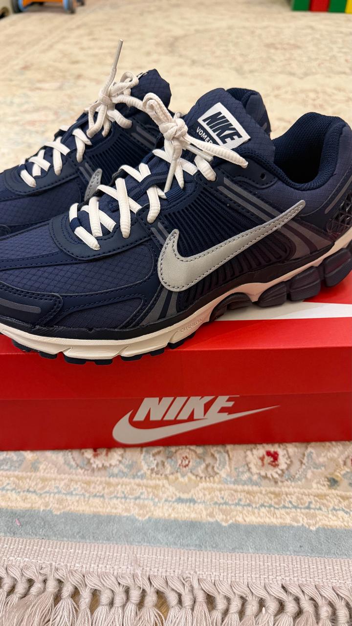 Nike Vomero 5