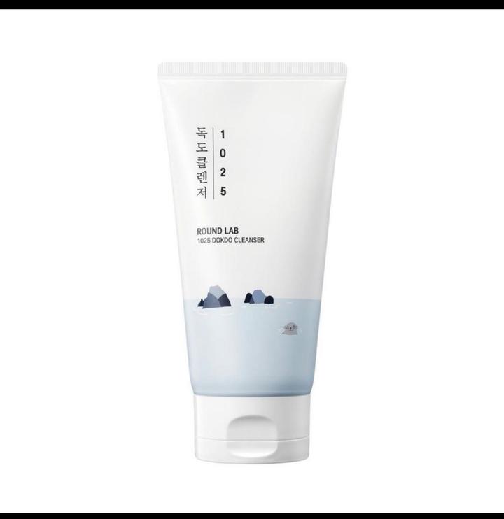 Мягкая пенка для умывания Round Lab 1025 Dokdo Cleanser