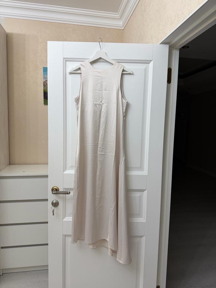 Платье Zara