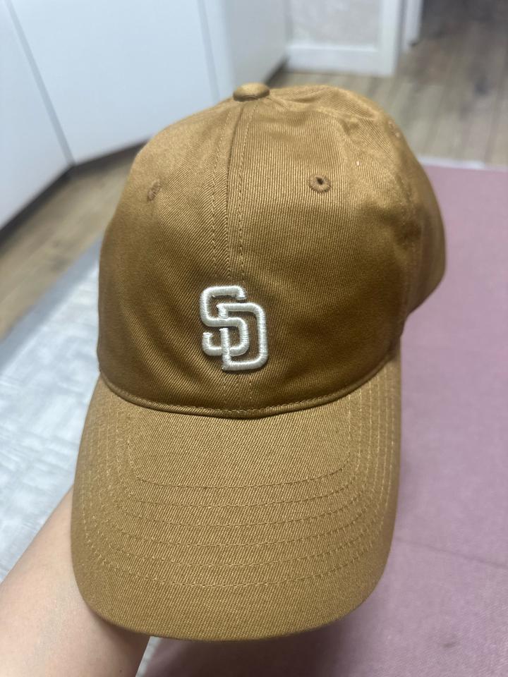 MLB