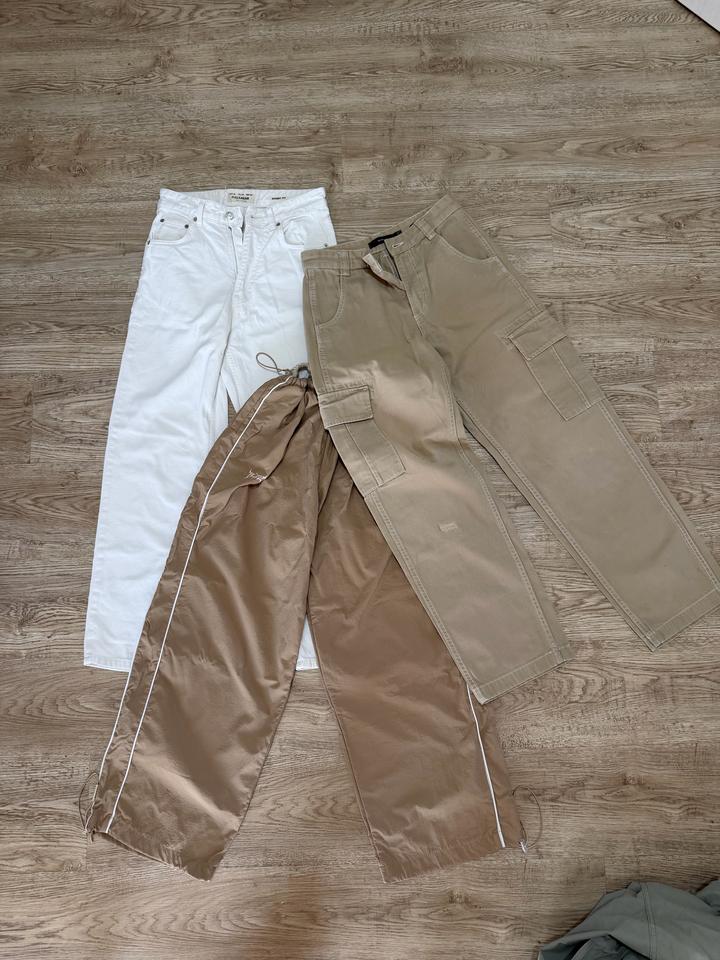 Bershka Брюки 3 пары .