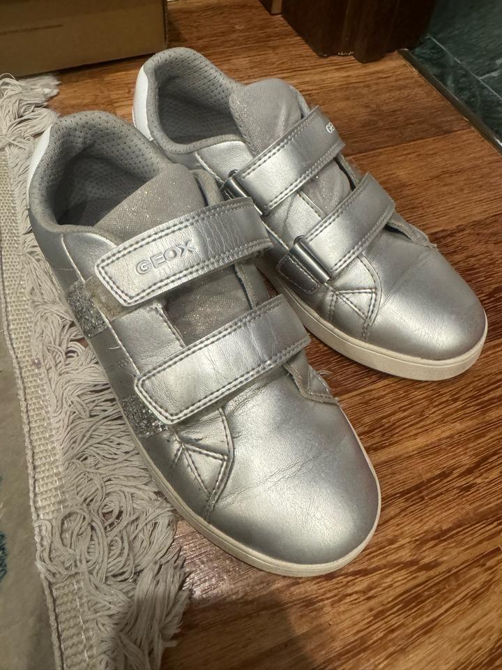 Кроссовки Geox