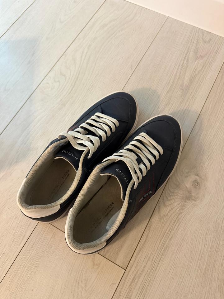 Tommy Hilfiger