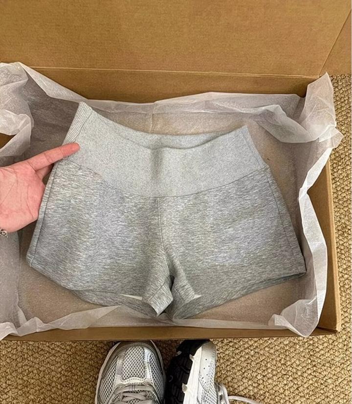 Спортивные шорты