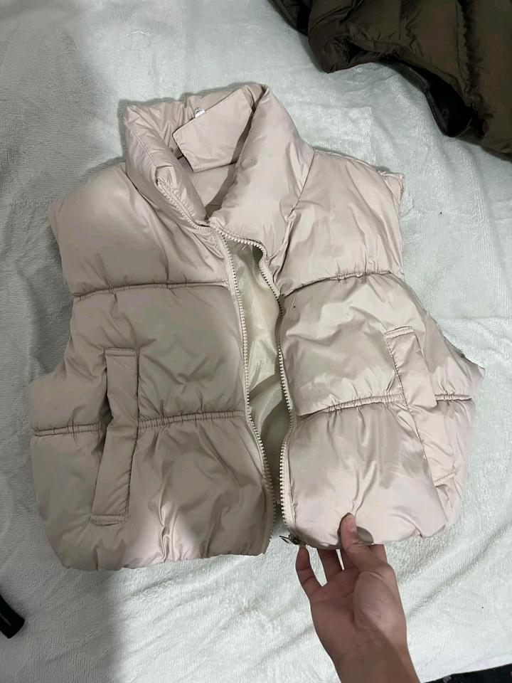 Белыи