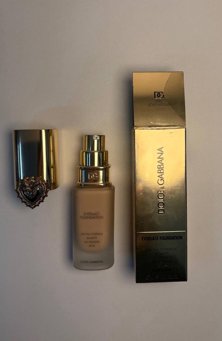 Тональный крем Dolce & Gabbana Everlast Foundation