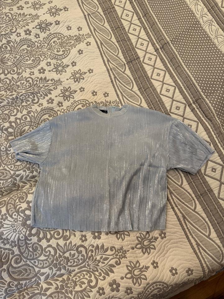 Блестящий топ Bershka