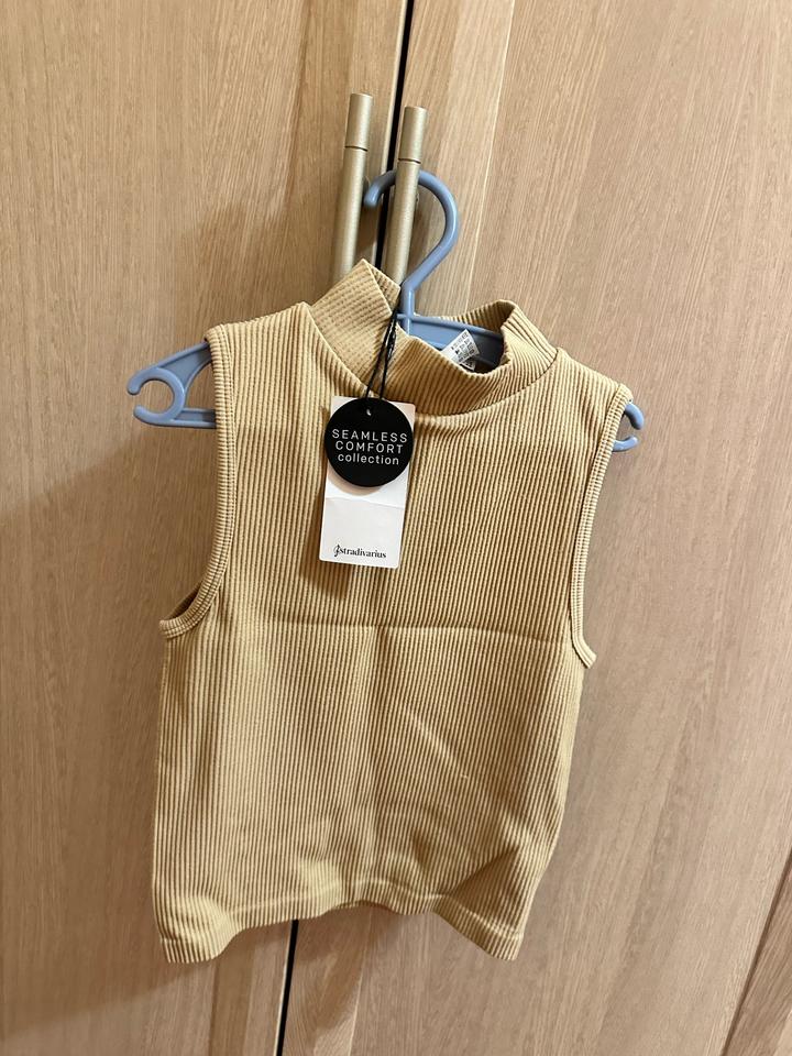 Топ Stradivarius