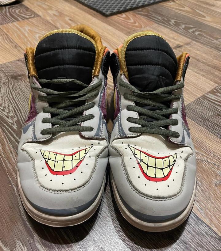 Nike SB Dunk Low “Batman x Joker”