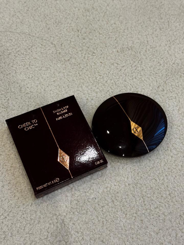 Румяна Charlotte Tilbury Cheek to Chic
