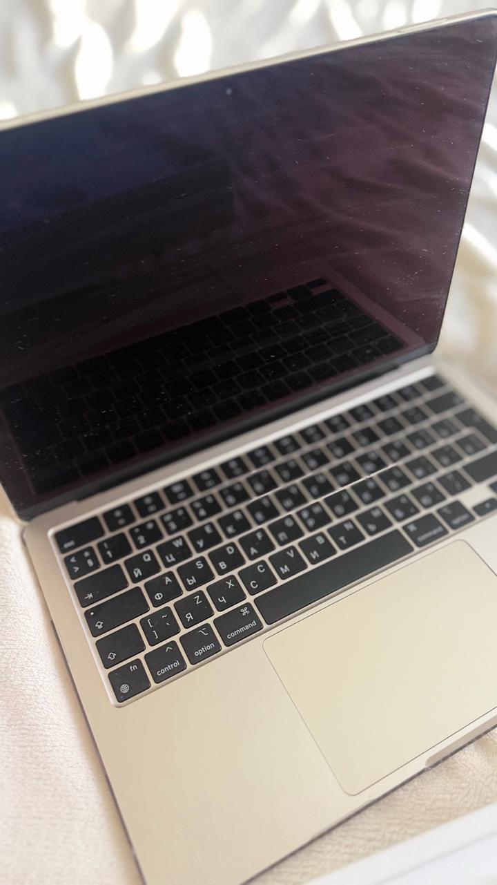 Apple MacBook Air 13/2024