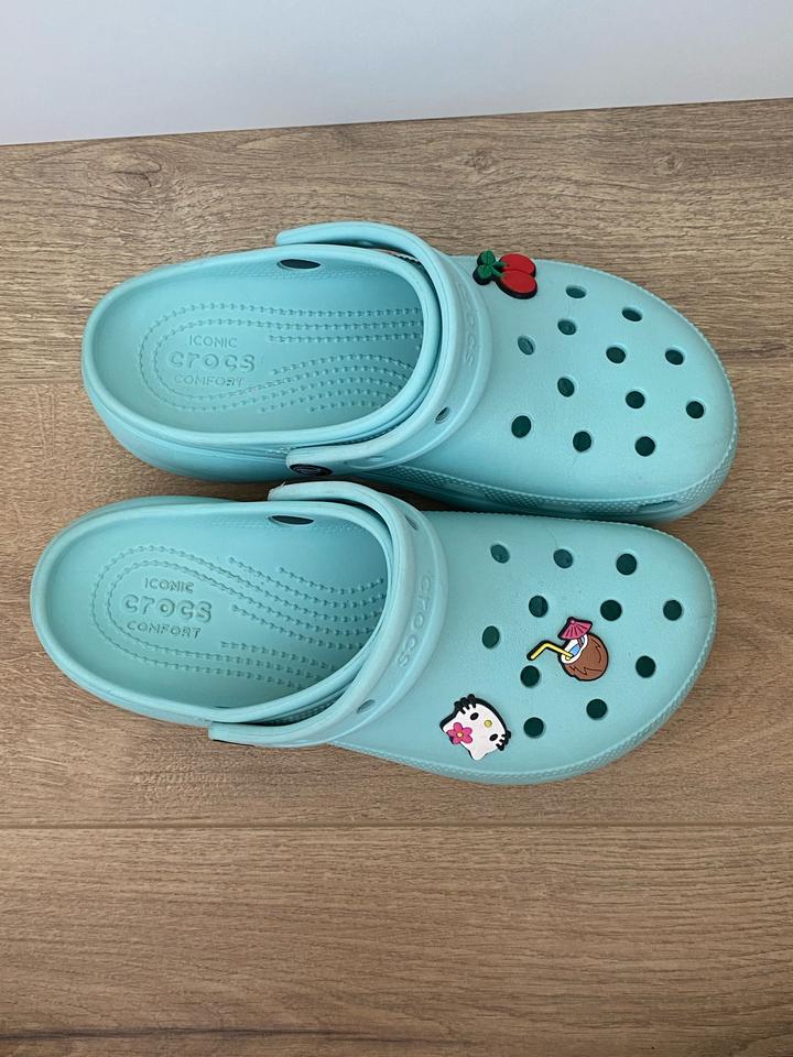 Crocs