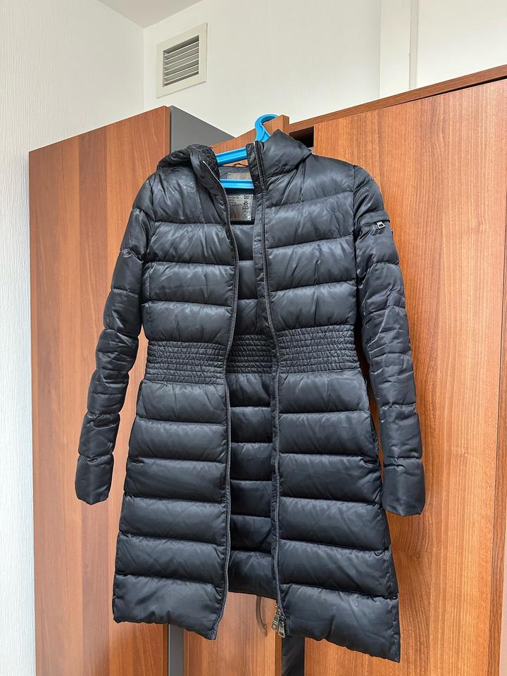 Женский пуховик Prada оригинал
