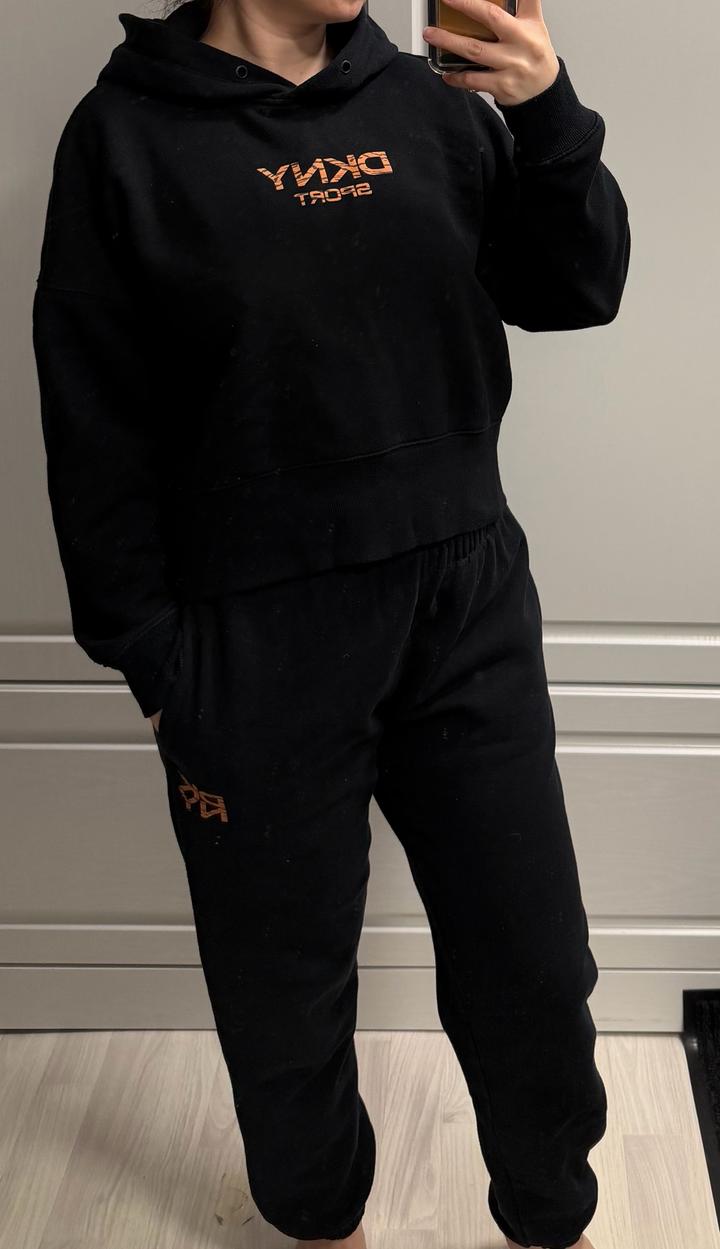 DKNY