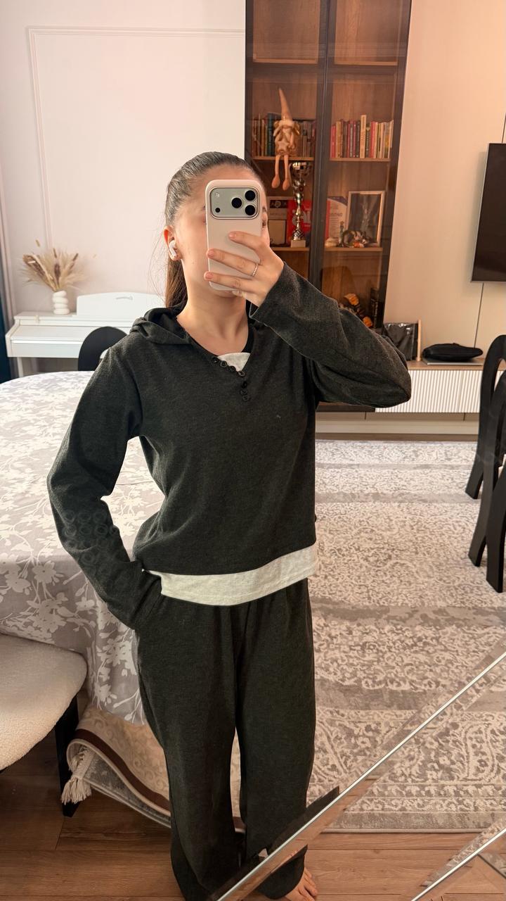 Спортивный костюм